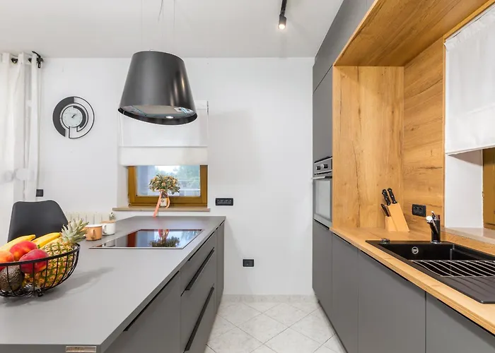 Casa Vian Πούλα